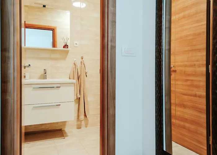 La Dolce 特罗吉尔